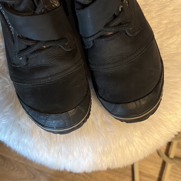 Sorel boots - Picture 5 of 7